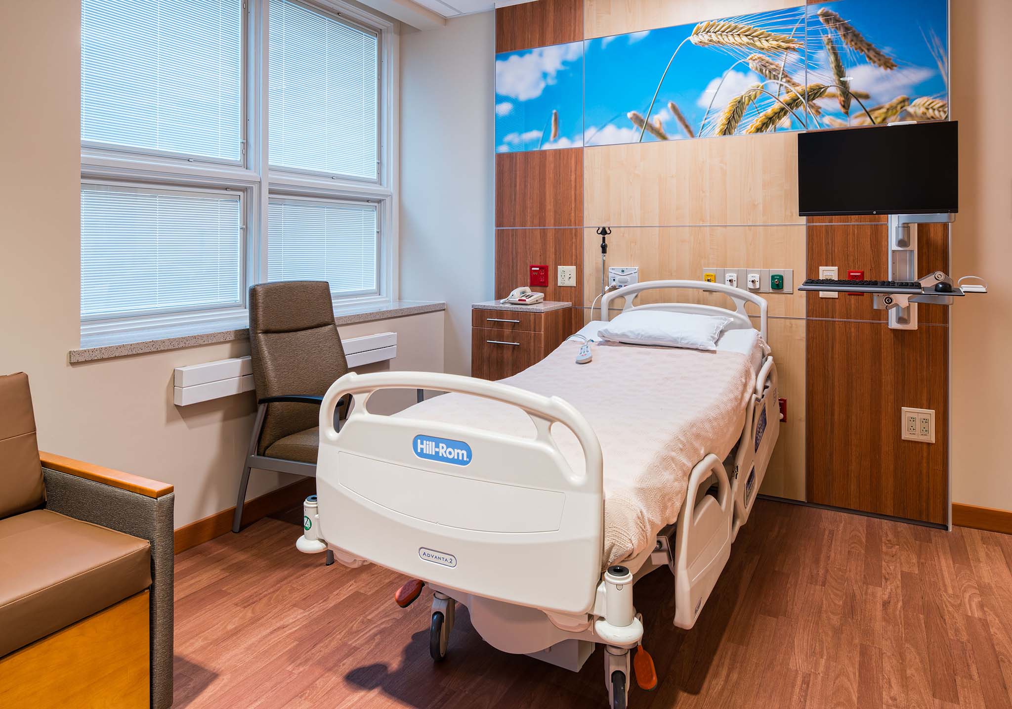 healthcare room improve with technology